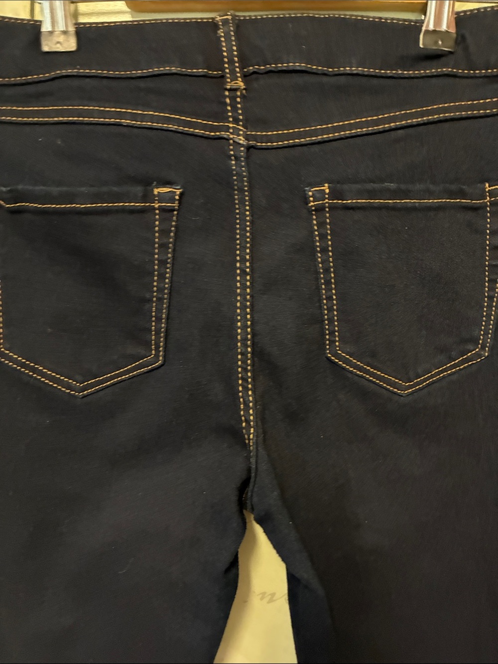 d. jeans Navy SZ 8 Knee Length Jeans with Contrast Stitching NWOT - Picture 6 of 6